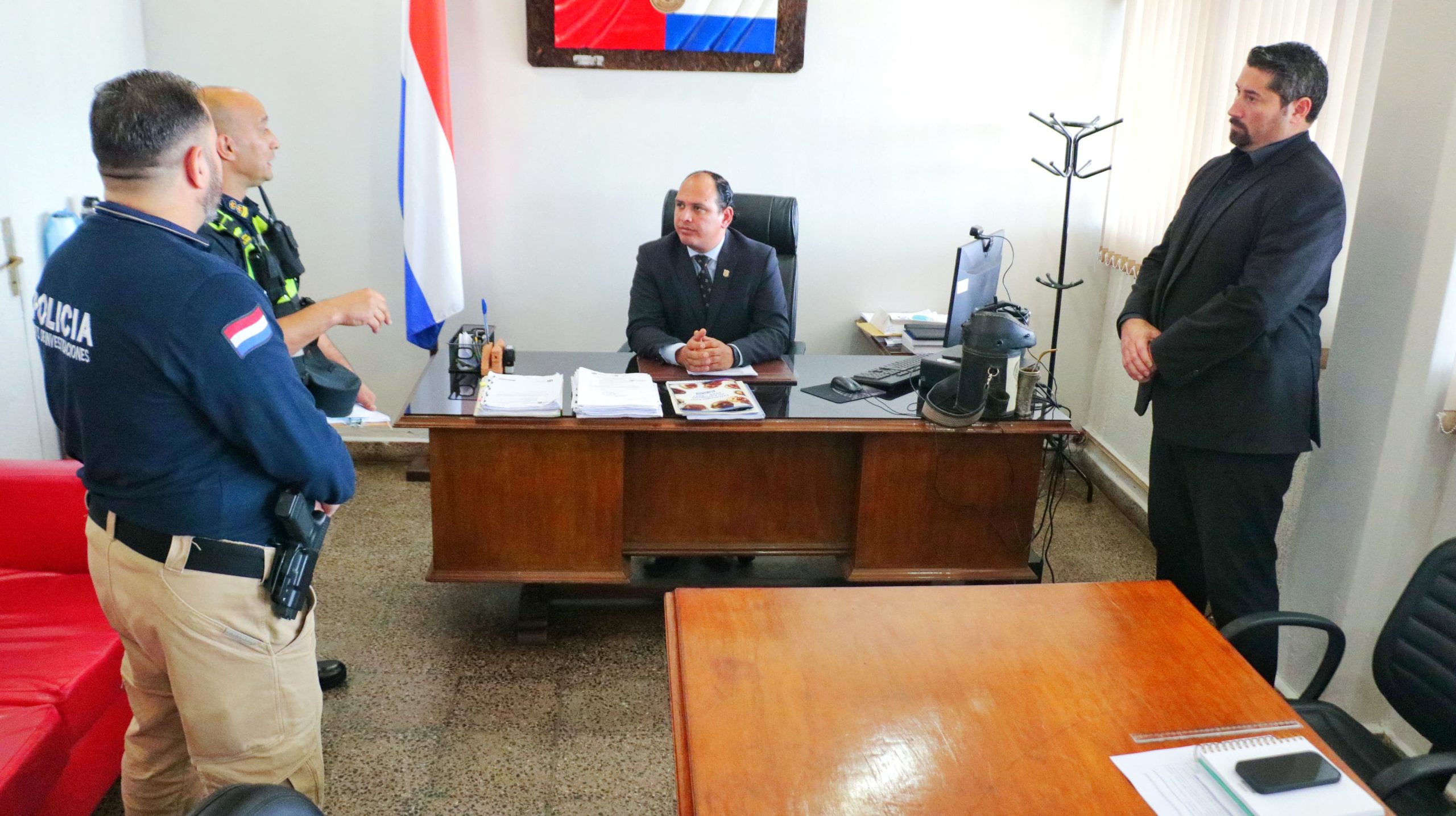 Reunión con representantes de la Policía Nacional