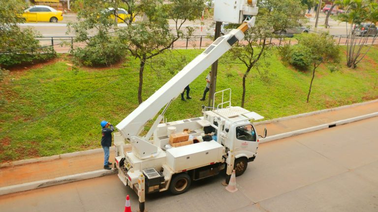 Continúan los trabajos de iluminación en la Estación: Más seguridad y mejor circulación